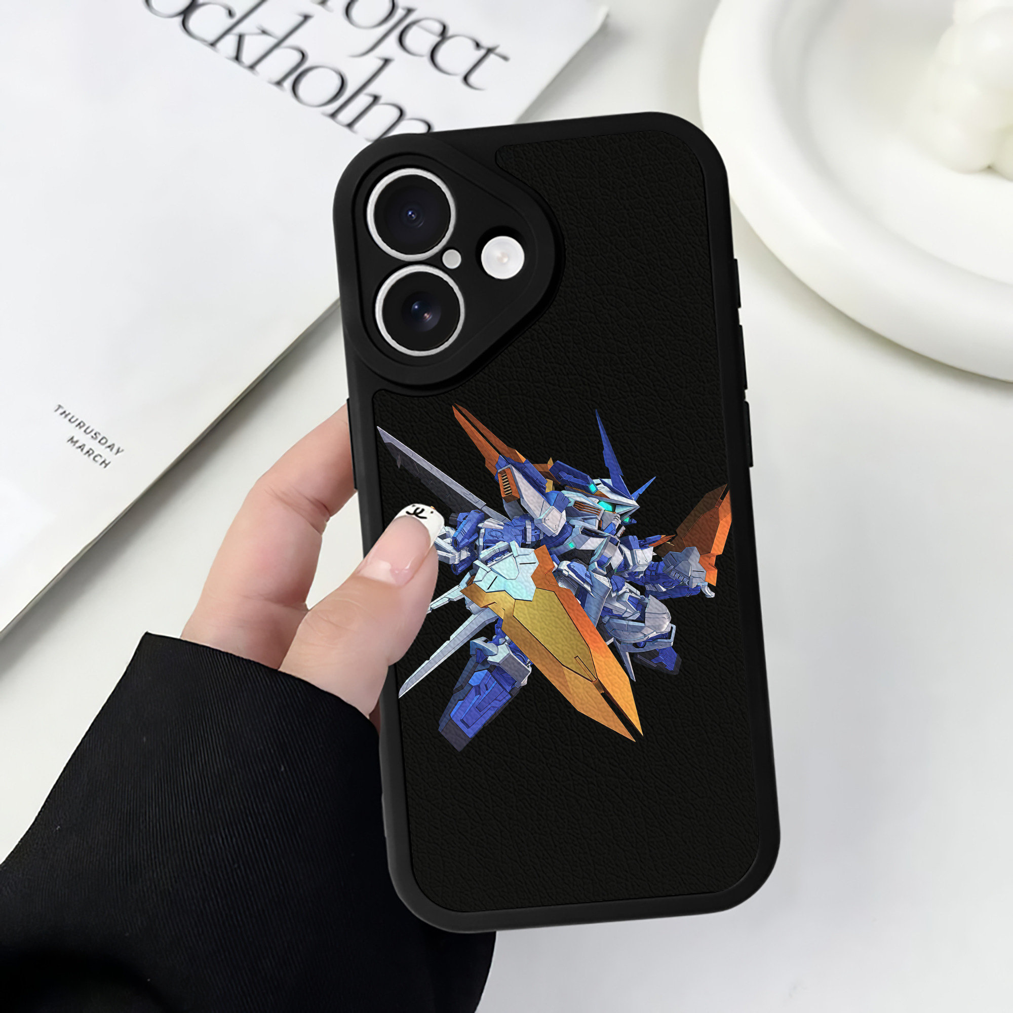 （画像用） 機動戦士ガンダム Mobile Suit Gundam 【iPhone 16シリーズ対応】シリコンスマホケース（レザー調） 材質：シリコン